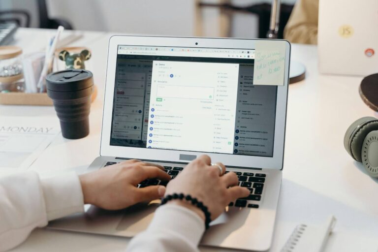 Best makerspace management software